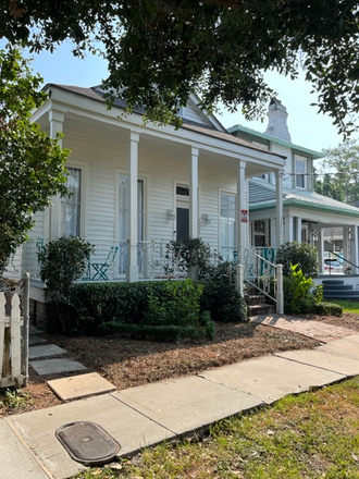 front - Amazing 1 bedroom in ultimate location! new renovation! June 1 lease