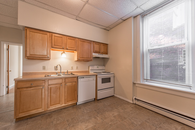 Kitchen - 2812 Jefferson Apartments