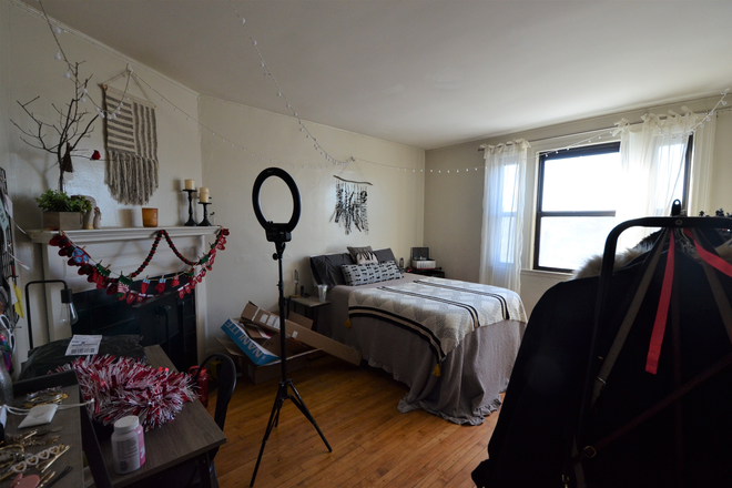 Bedroom - 3 Bed Available 9/1/26! *CONTACT NOAH 603-470-8181 Apartments