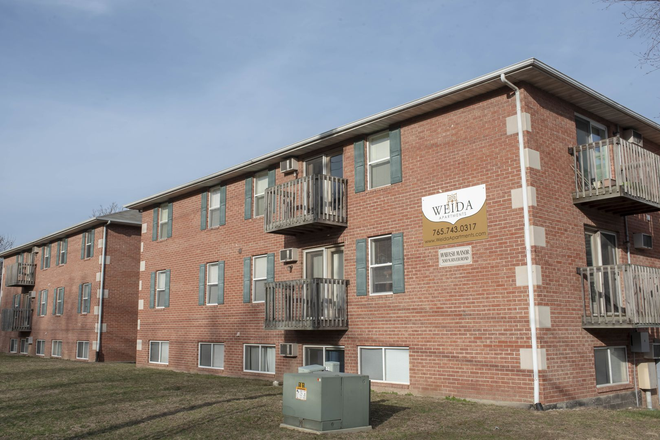 Outer View - 500 North River Road Weida Apartments