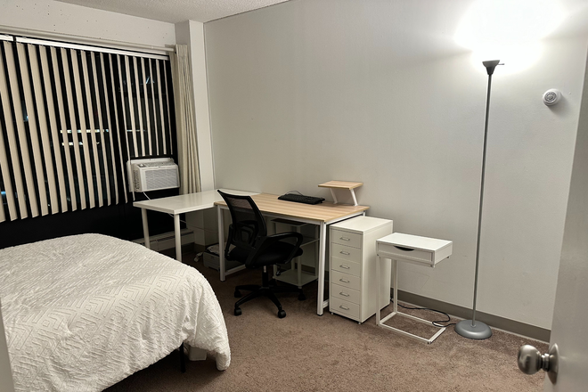 Bedroom - Longwood Galleria Apartment Summer Sublet