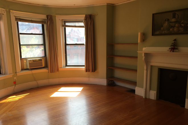 Call NOW for showings! 617-236-8550 - MARLBOROUGH ST - *9/1/2025* CLASSIC BROWNSTONE 2BR W/ 2 BATH, H&HW INC, LNDRY IN BLDNG, FIREPLACES Apartments