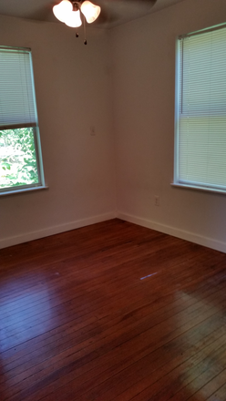 Bedroom for rent - Six Month Sublease Near Campus Rental