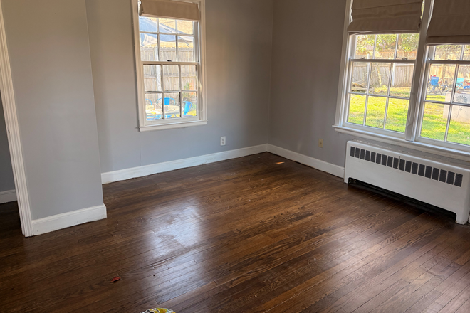 Bedroom 3 - Duplex with gated back yard Duplex