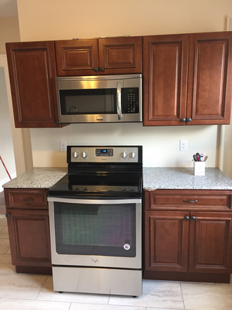 Kitchen 2 - Room for Rent in Hartford's Historic West End Apartments