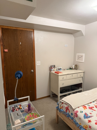 Bedroom - entrance view - Goss Grove Townhome - Spring Sublet but is Available NOW