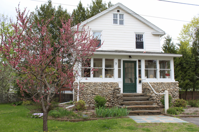 Outside Street View - House for Spring Sublet in Downtown Amherst