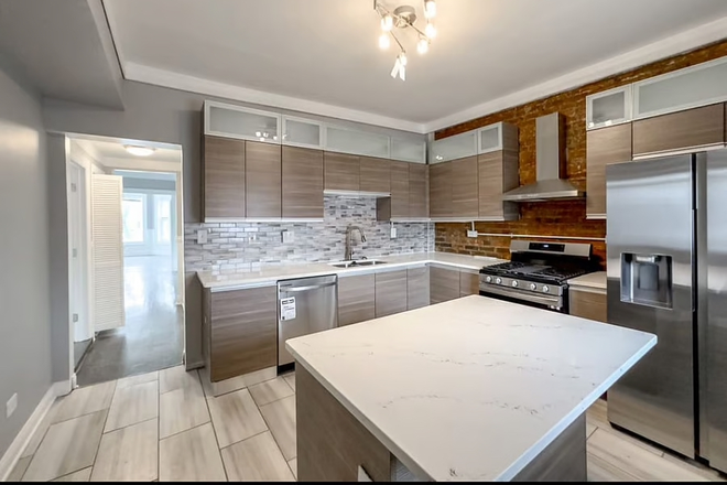 Kitchen - Beautiful Newly remodeled 3 BD near University of Chicago campus and hospital Apartments