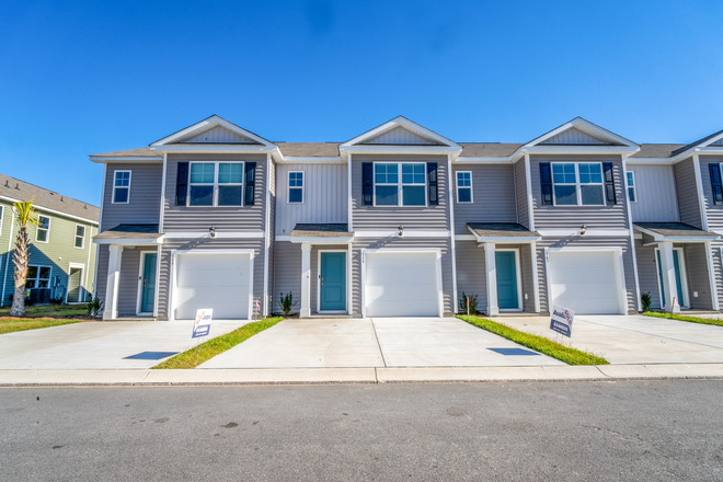 Aerial side view - Amazing Student Housing Rental within 1 mile from Campus! TWO UNITS AVAILABLE House