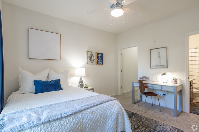 Bed and bath - Aspire 349 Apartemnts Apartments