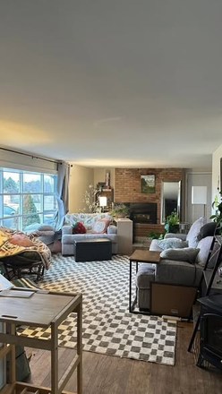 Living Area - Room Available in House