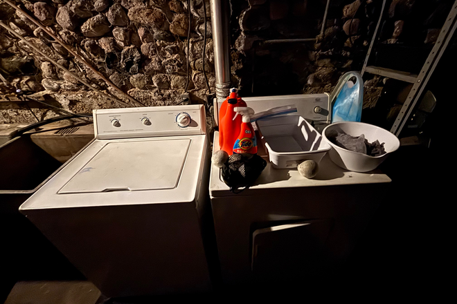 Laundry Machines - House close to campus on Evergreen St.