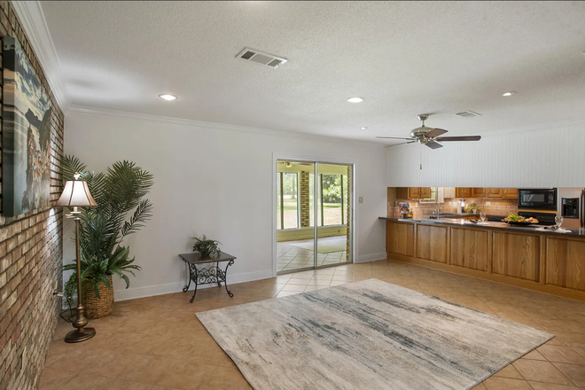 Living Room - Barney’s Haus; 4 bedroom, 3 bath, power and internet included House