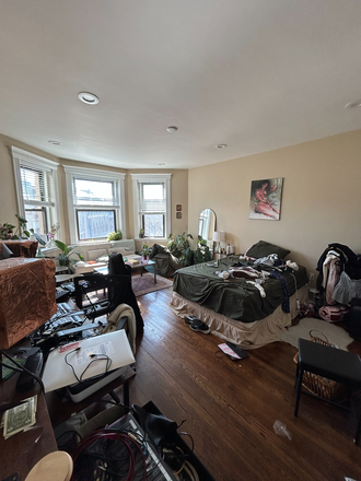 Bedroom - 3 Bed Available 9/1/26! *CONTACT NOAH 603-470-8181 Apartments