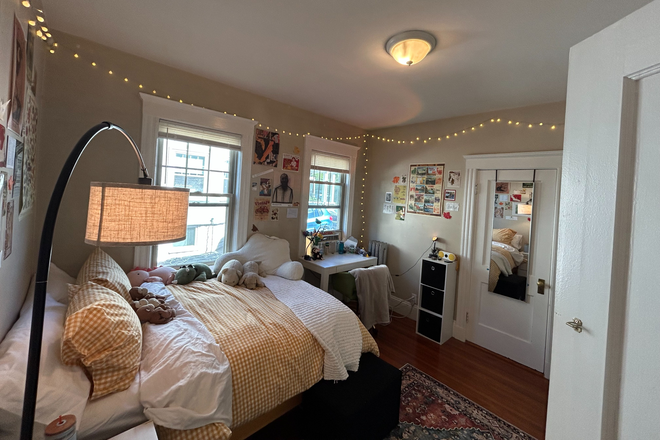 Bedroom #1 - 2 Private Rooms available for sublet January through May 2026 Apartments