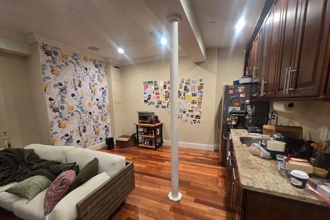 Kitchen - Bedroom & Bathroom for Sublet (shared kitchen/living room, 5min from campus, utilities included) Apartments