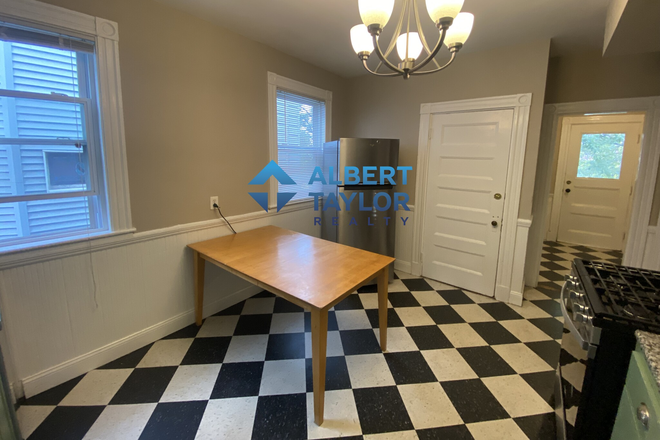 Kitchen - Budget Buster!! Cute 4 Bedroom for $5,400!! Apartments