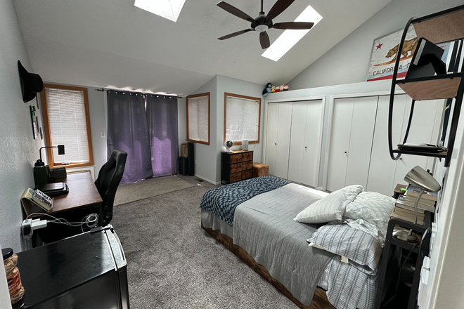 Master Bedroom - HUGE Apartment right across the street from Campus!
