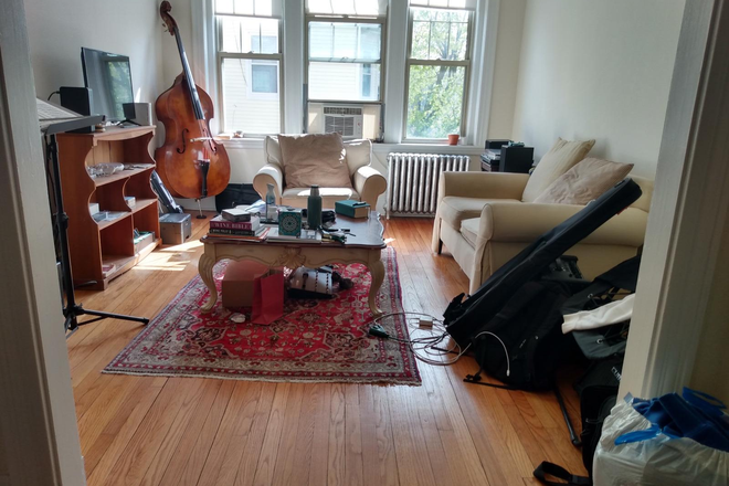 Living Room - Room for Rent in 2 bedroom apt (Shared Housing)