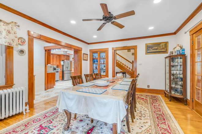 Dinning Room - Fully Furnished 6 BD/2 BA - Utilities included - Walking distance to campus