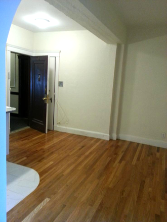 Visit hubrealtyproperties.com - Next to Boston College, new 3 bedroom with dishwasher Condo