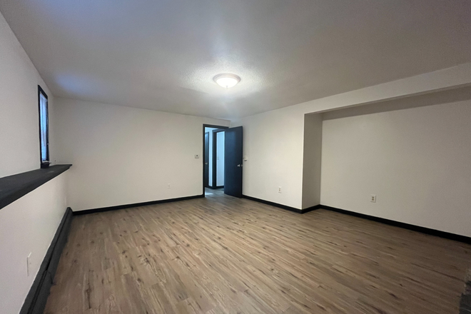bedroom - House close to campus