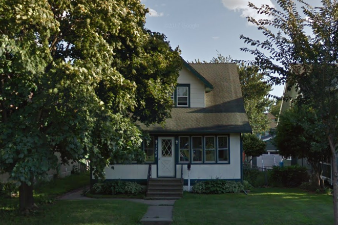 Outside - Beautiful Home Close to Hamline - Mac Groveland - Spacious 6 Bedrooms