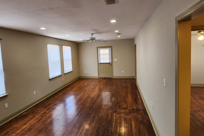 Living/dining room combo - Short distance to Audubon Park Duplex