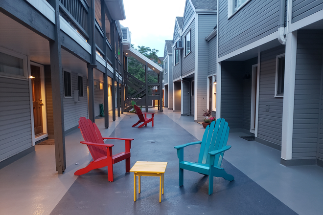 Common Area - Super Nice 1 Bedroom at 22nd and Pearl! Easy Access to CU!