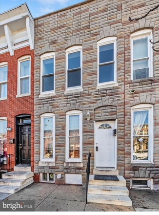 Front entrance - Stunningly 2-bedroom, 1.5-bathroom home, located 10 minute walk from the Johns Hopkins