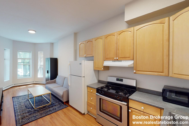 Call NOW for showings! 617-236-8550 - HAMMOND ST - *NO FEE!* FLOOR THRU MODERN 3BR/1BA IN SOUTH END W/ LNDRY IN BLDNG AVAIL *9/1/2025* Apartments