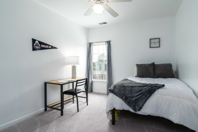 Bedroom - Spring Relet - Station 21 Apartments