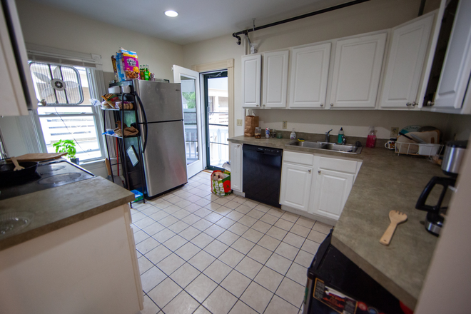 Kitchen - 20 N Union St #2 Apartments