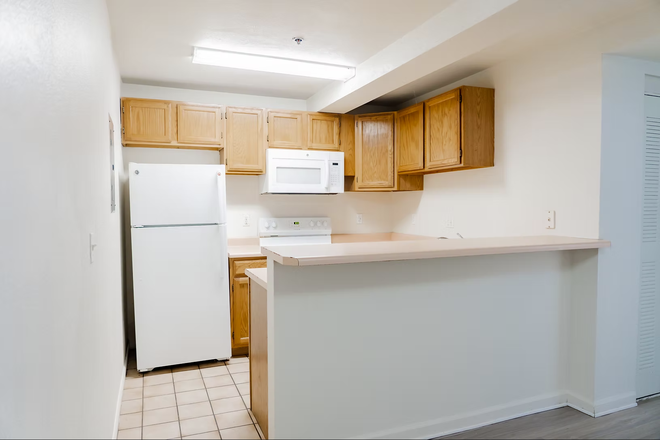 Kitchen - University Hill Apartment Complex Unit - Very Close to Campus!