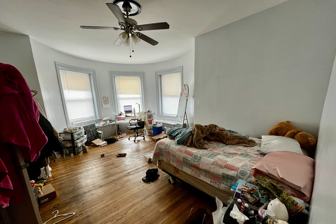 a - Right by Berklee, Newbury and Symphony. NO BROKER FEE Condo