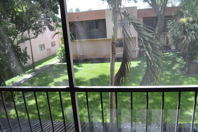 View from Master - Newly renovated 3/3 TH, walking distance Townhome