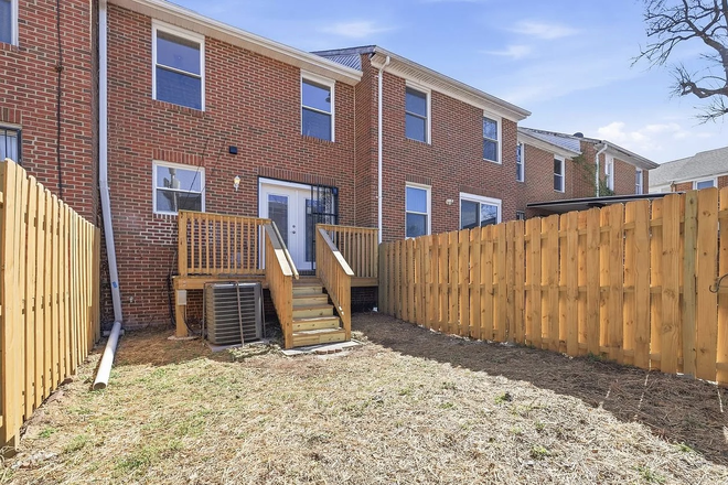 Backyard - 1206 Turpin Lane Townhome