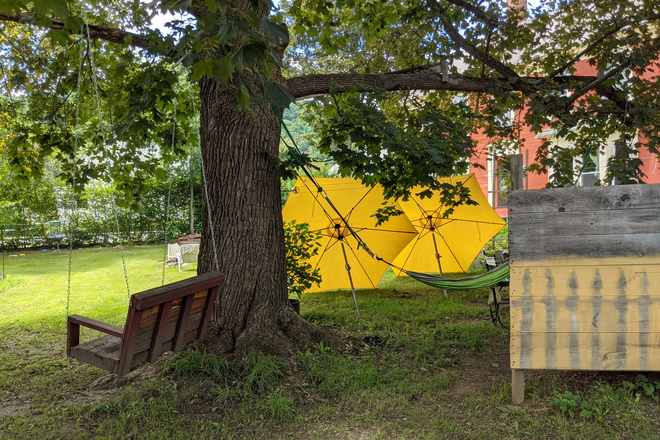 front yard - House of Orange - private home