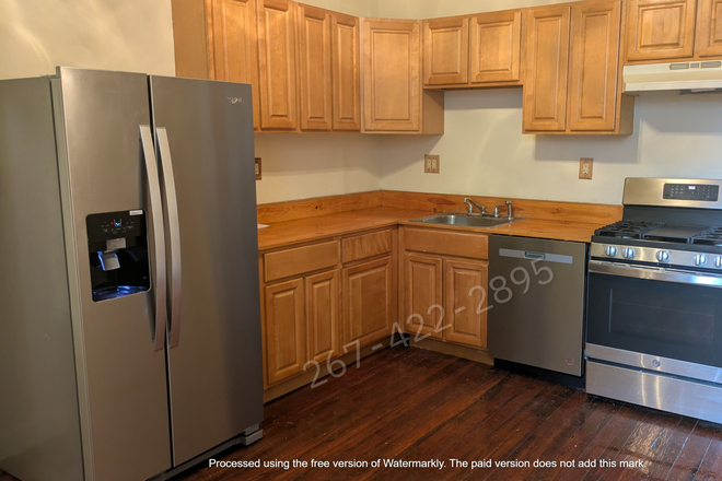 Kitchen - 🏠 Walk to Drexel - 3BR/2BA Bi-Level Apt – 38th & Hamilton, Powelton Village – Prime Location! 🏙️