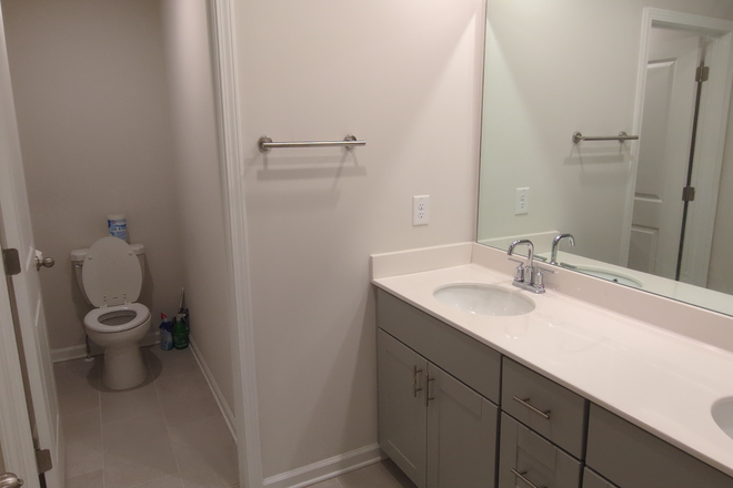 Master Bath - Bells Landing at Bells Ferry Road Townhome