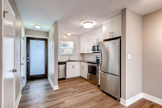 Kitchen - Seeking roommate to fill a bedroom in a spacious 2 bed 1.5 bath Goss Grove apartment