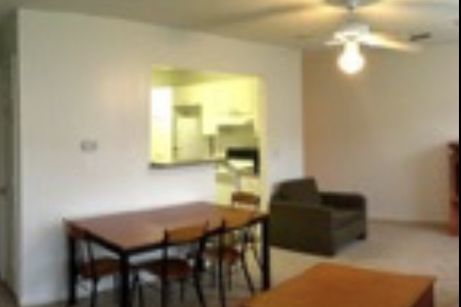 Living room - University Highlands