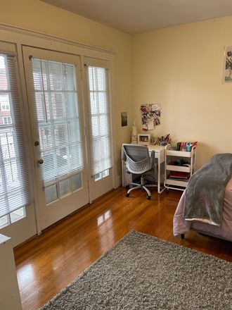 Bedroom - HUGE 4 Bedroom apt.in a great BC building! Parking,2 baths, walk to class! Great price! NO FEE!