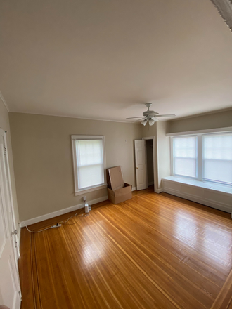 Bedroom - Apartment with Own Bedroom and Shared Bathroom