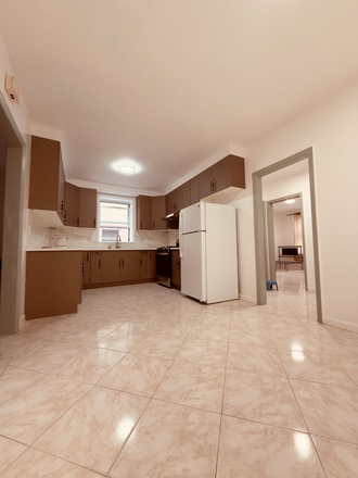 Kitchen - 🏡 Spacious 3BR | 30 mins to Downtown Brooklyn & Manhattan | in Brooklyn Dyker Heights Apartments