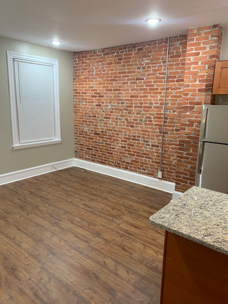 living room - Newly Renovated 3 Bedroom near Temple Campus Apartments