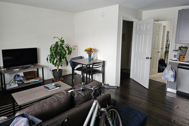 Living room - Redpoint West Lafayette Apartments
