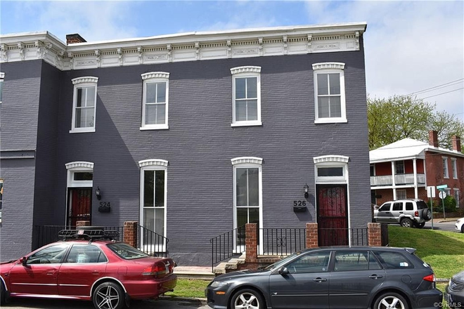 front - 526 Brook Rd - Walking distance to VCU!  3 Bedrooms/3.5 Bath