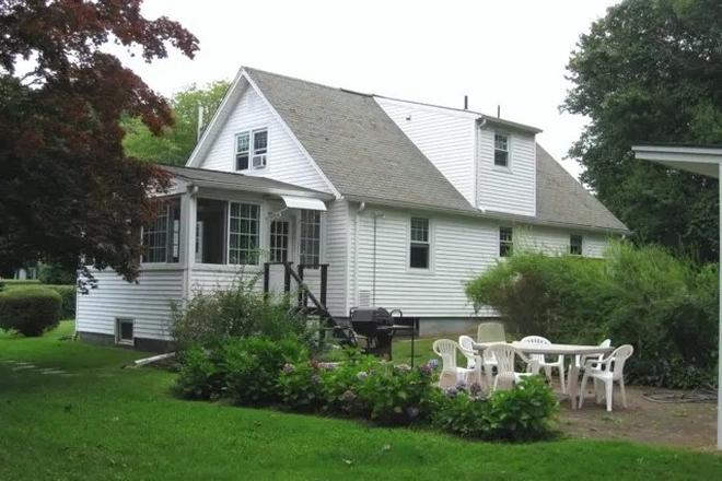 Exterior - Price reduction - rents to 3 or 4 people House