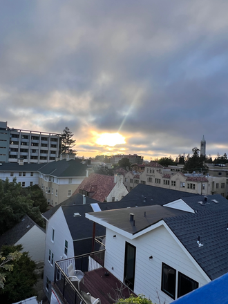 View of Berkeley from the porch. - 260sqft Private Room Near UC Campus House